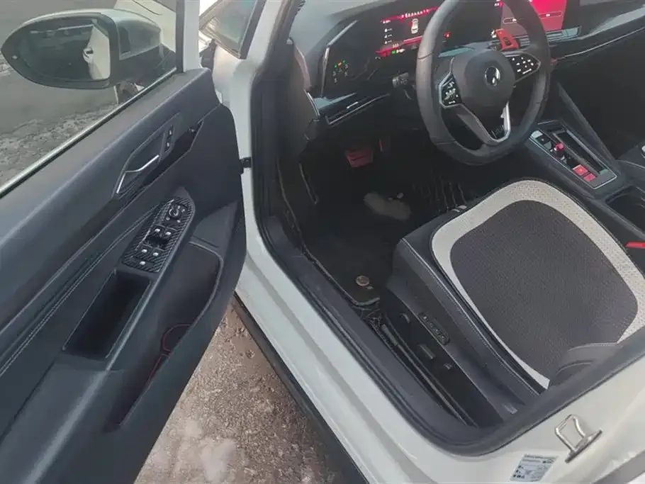 Volkswagen Golf 2021 из CN, фото 9