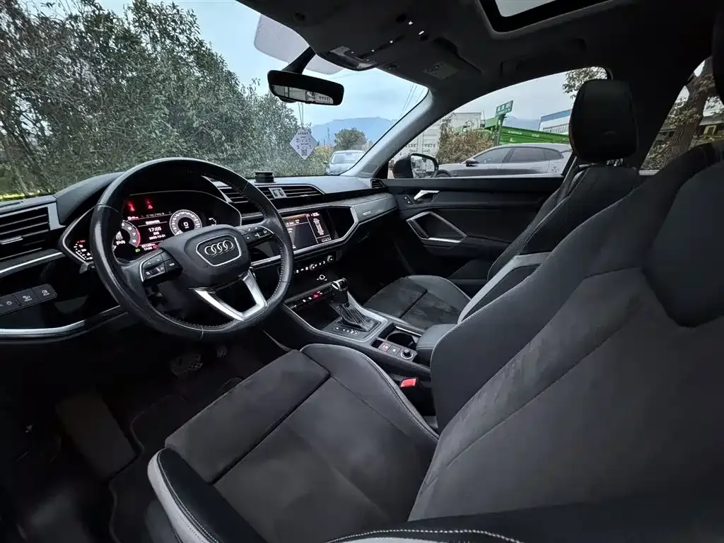 Audi Q3 2021 из CN, фото 4