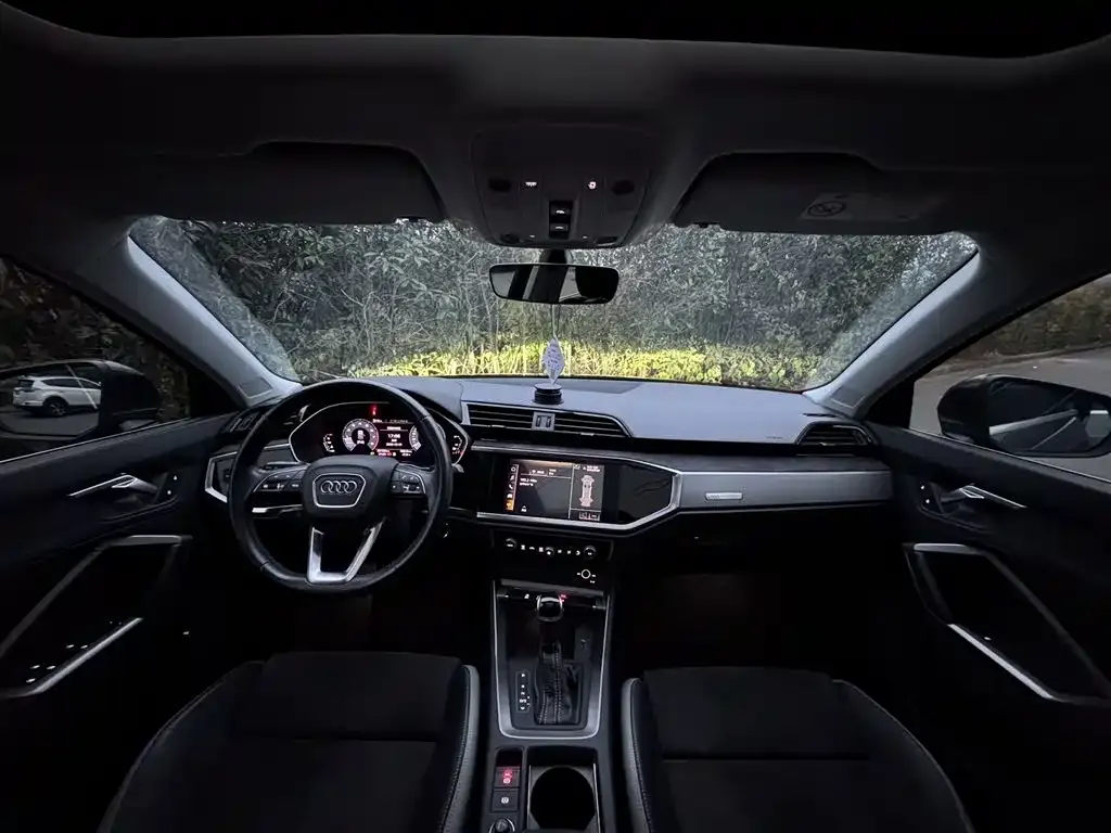 Audi Q3 2021 из CN, фото 2