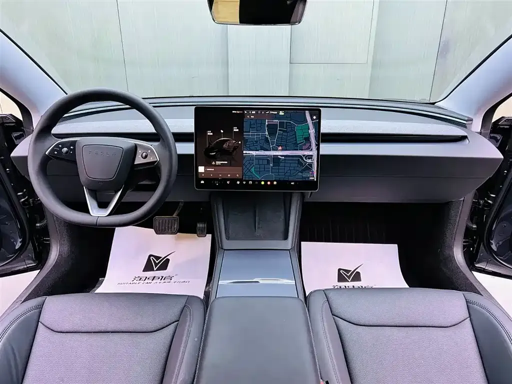 Tesla Model 3 — фото 10