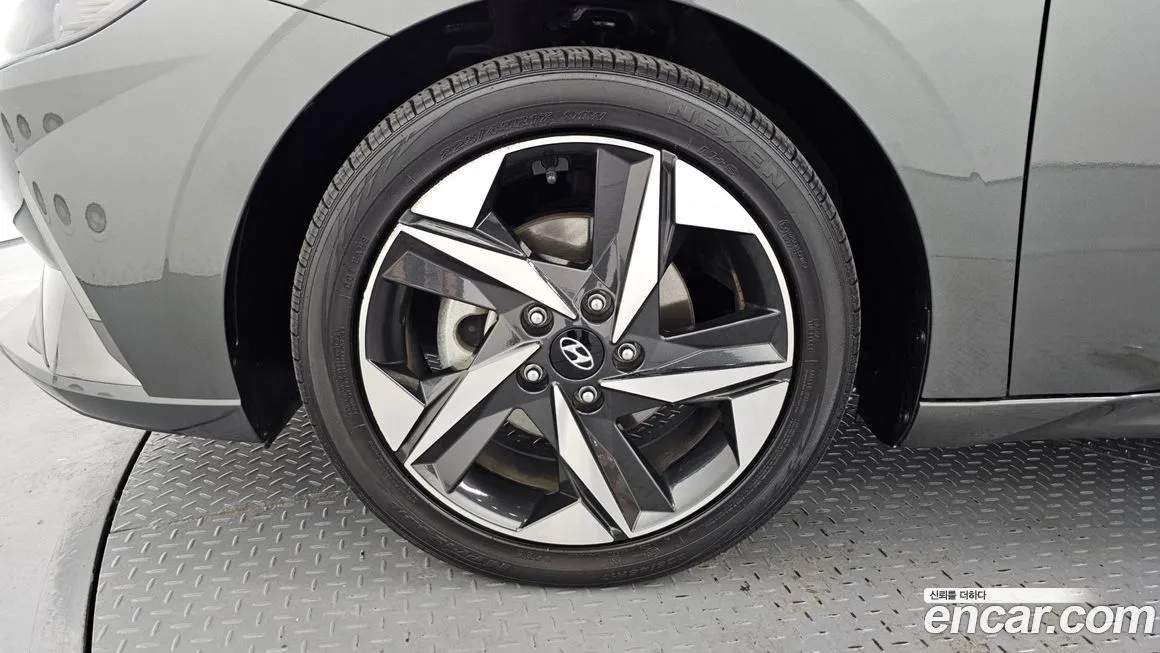 Hyundai AVANTE — фото 5
