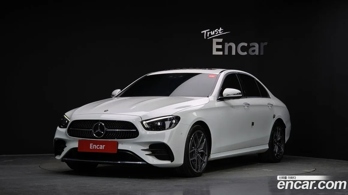 Mercedes-Benz E-Class — фото 1