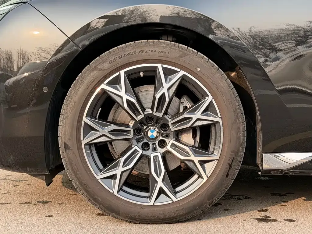 BMW 7 Series 2025 из CN, фото 10
