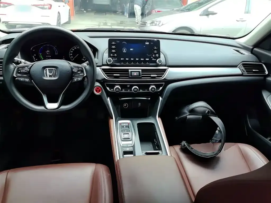 Honda Inspire — фото 9