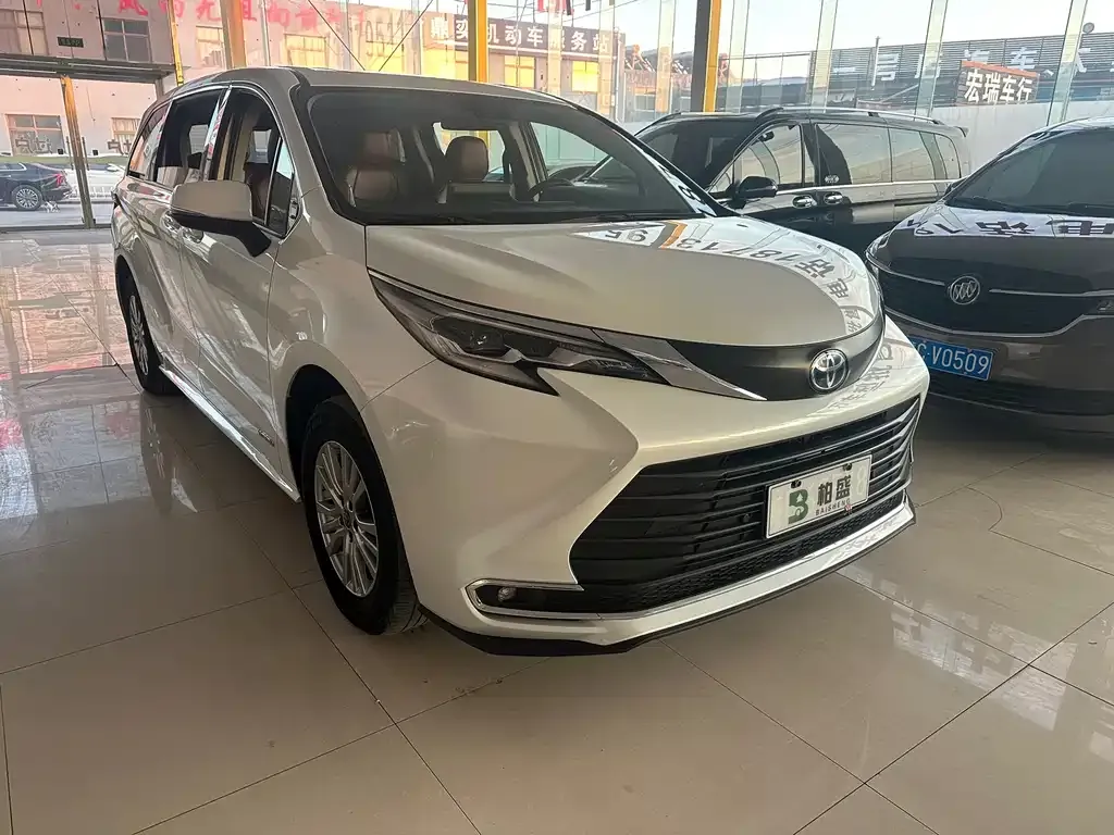 Toyota Sienna 2022 из CN, фото 8