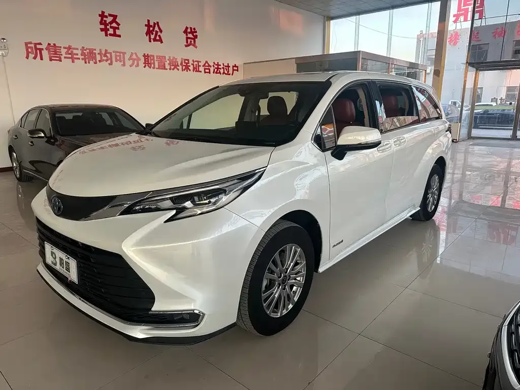 Toyota Sienna 2022 из CN, фото 3