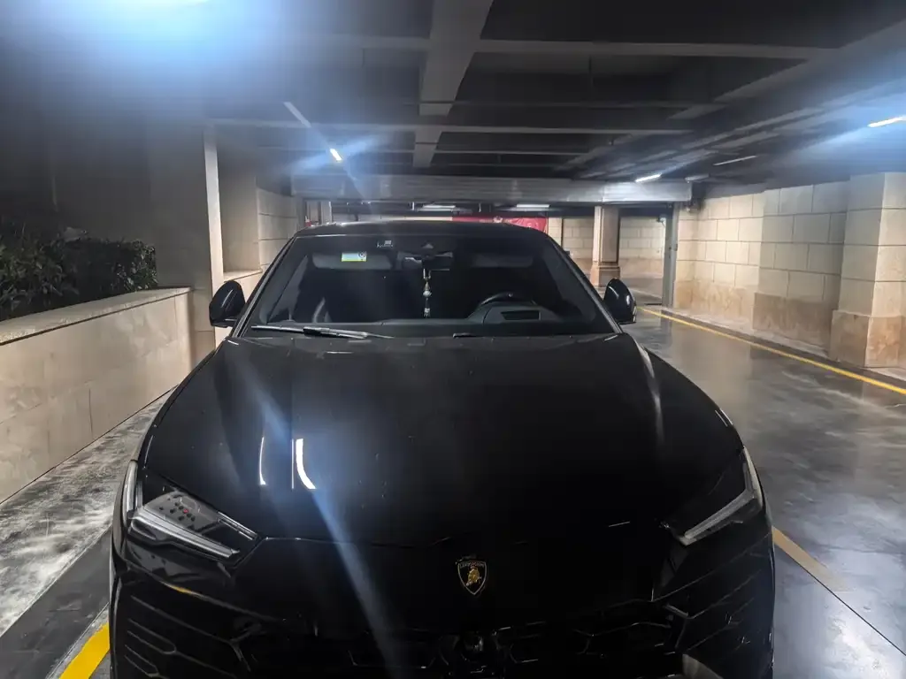 Lamborghini Urus 2023 из CN, фото 2