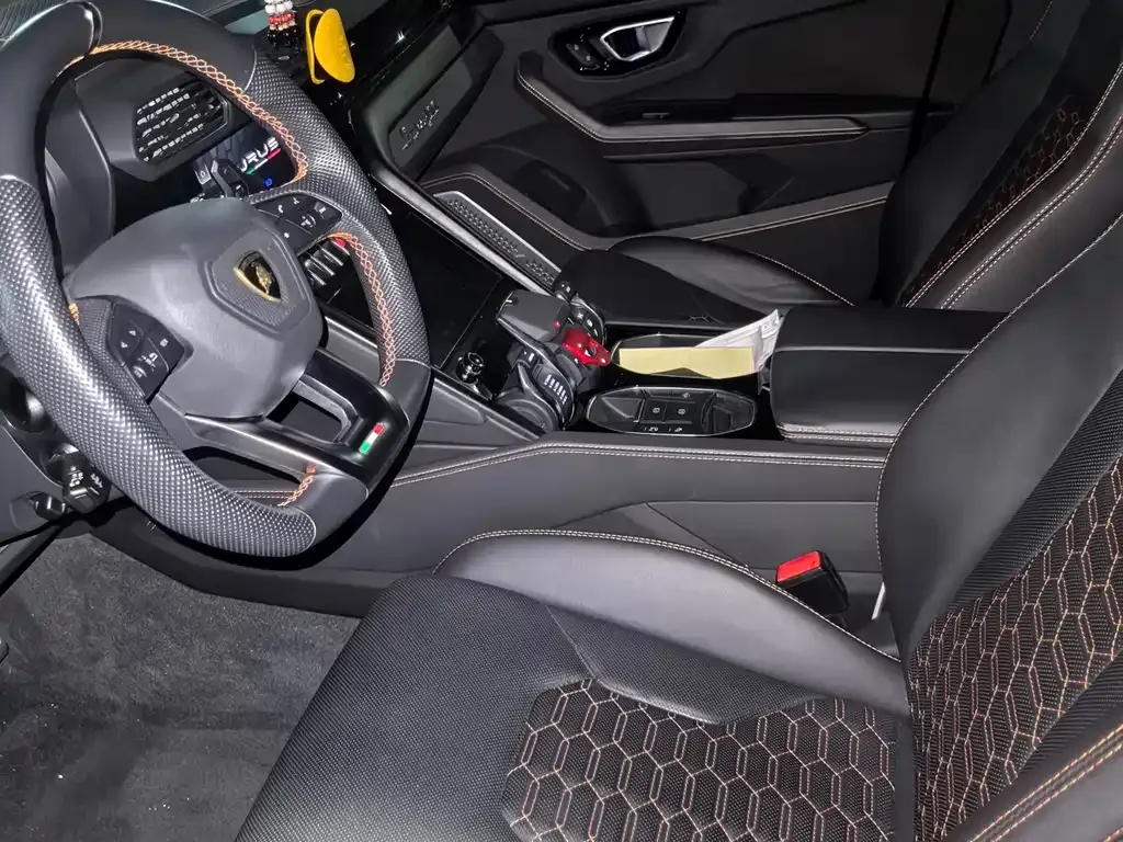 Lamborghini Urus 2023 из CN, фото 7
