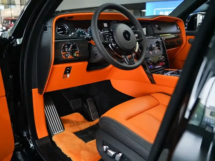 Rolls-Royce Cullinan 2023 из CN, фото 4