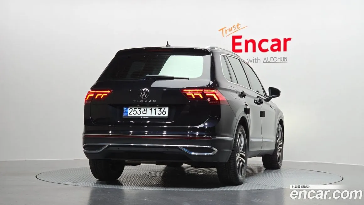 Volkswagen Tiguan — фото 4
