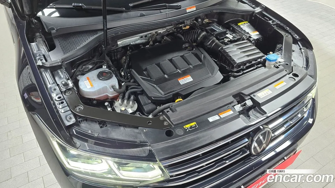 Volkswagen Tiguan — фото 9