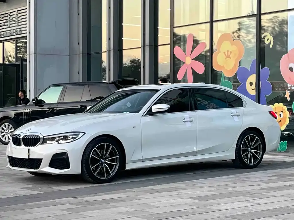 BMW 3 Series 2021 из CN, фото 1