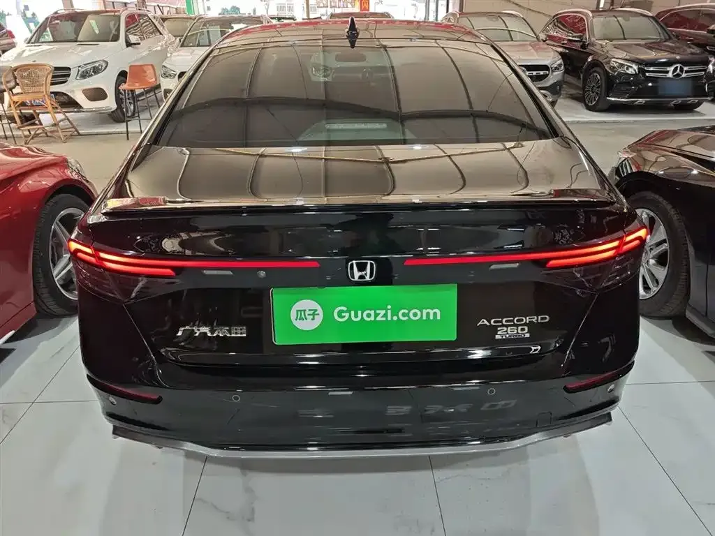 Honda Accord — фото 5