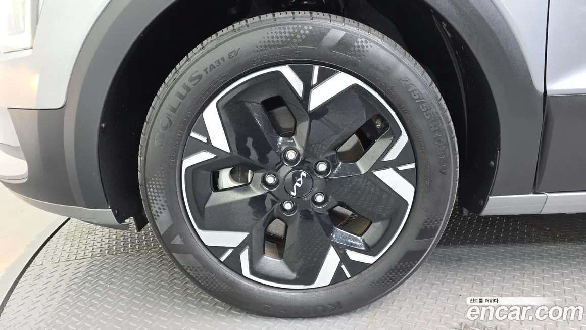 Kia Niro — фото 10