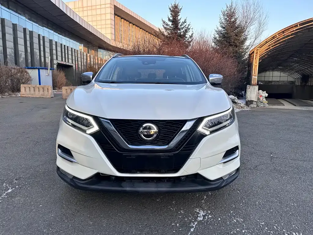 Nissan Qashqai — фото 2