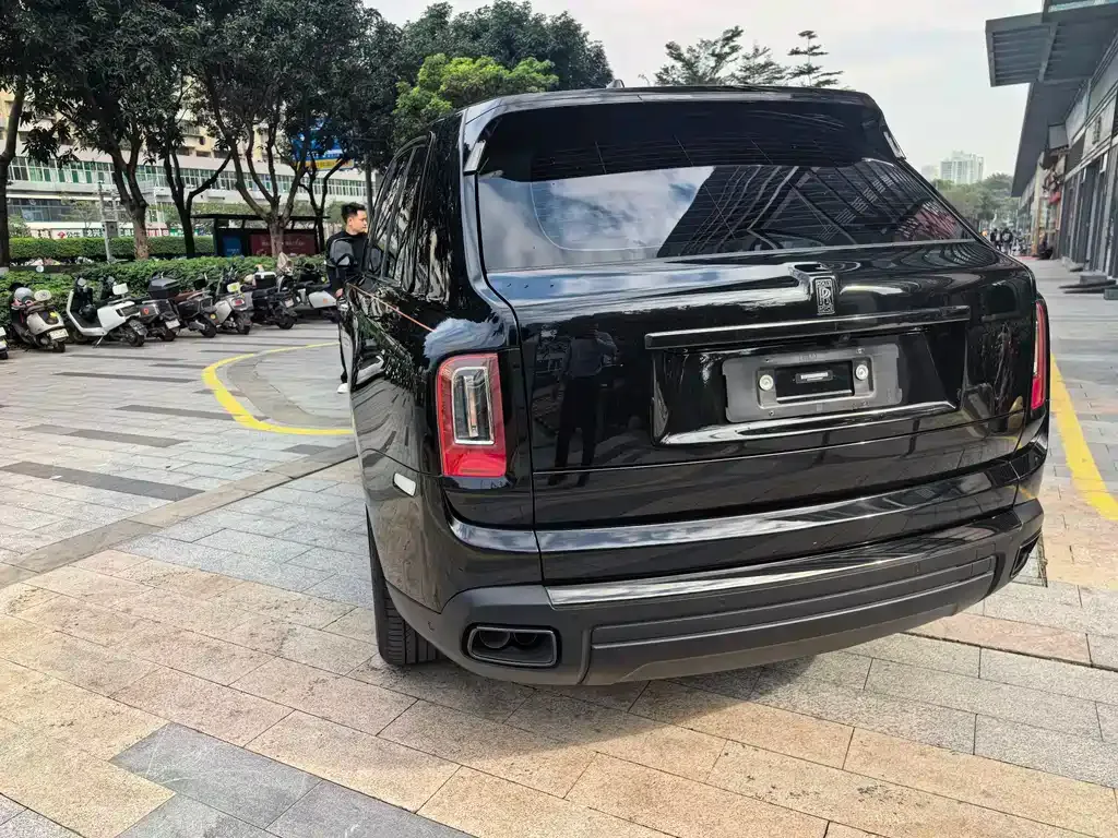 Rolls-Royce Cullinan 2021 из CN, фото 4