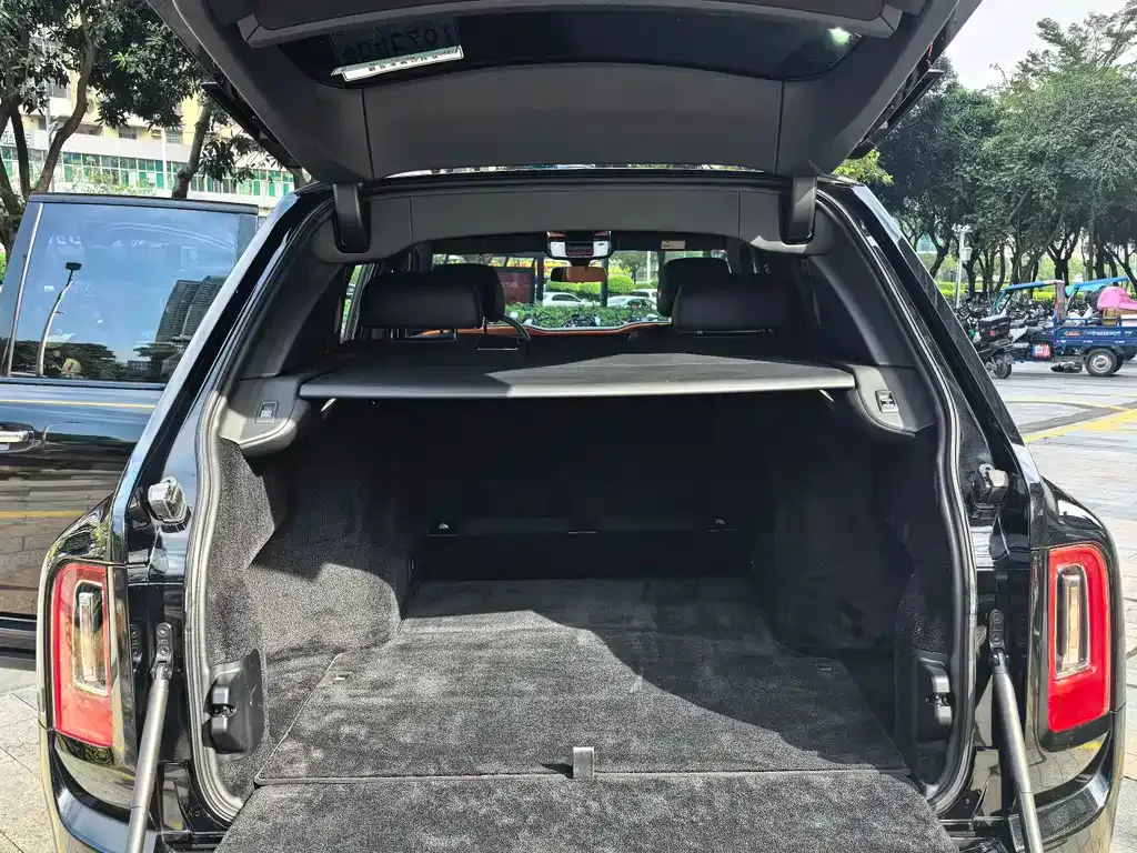 Rolls-Royce Cullinan 2021 из CN, фото 3