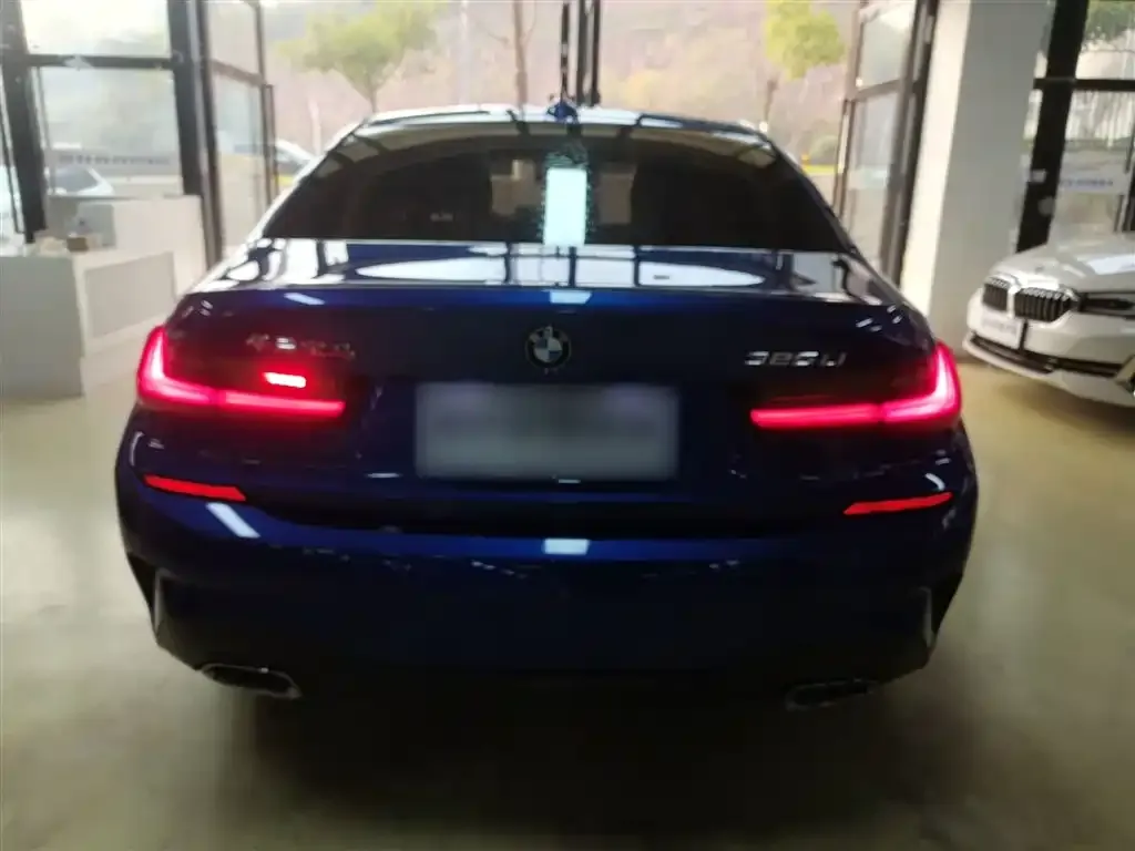 BMW 3 Series 2021 из CN, фото 2