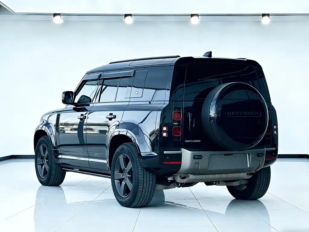 Land Rover Defender — фото 7
