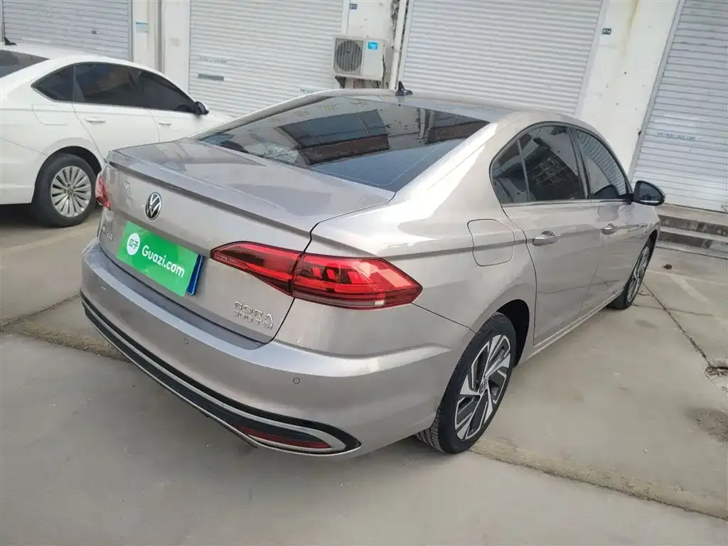 Volkswagen Bora 2023 из CN, фото 10