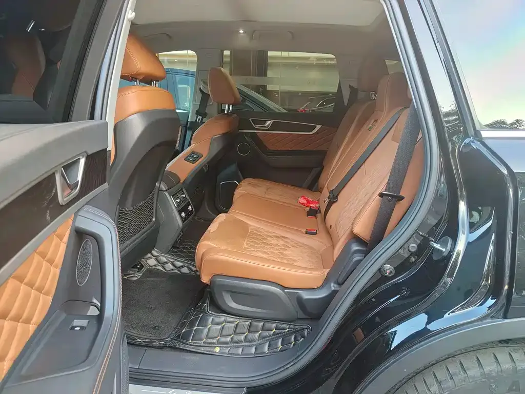 Hongqi HS7 2022 из CN, фото 3