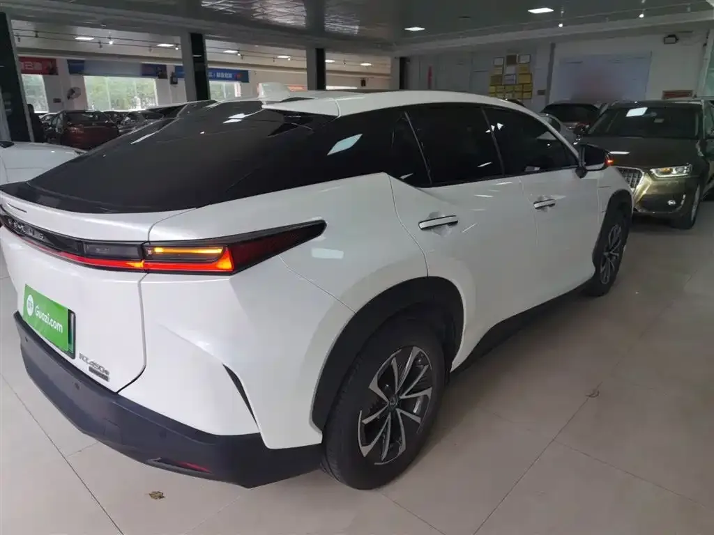 Lexus RZ 2023 из CN, фото 3