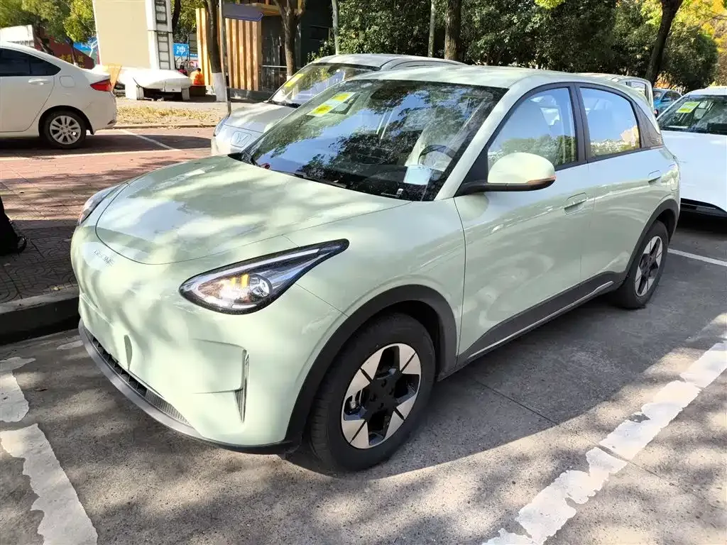 Geely Starburst — фото 1