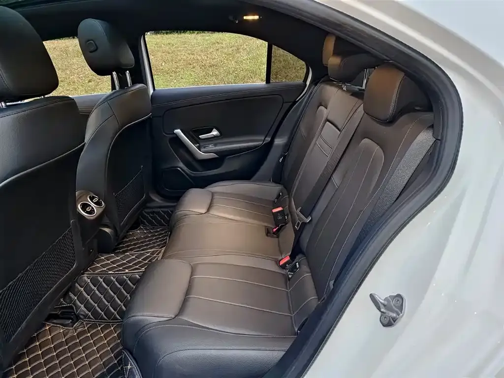 Mercedes-Benz A-Class 2023 из CN, фото 6