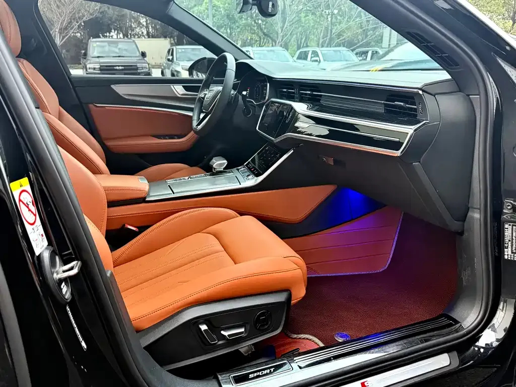 Audi A6L 2021 из CN, фото 2