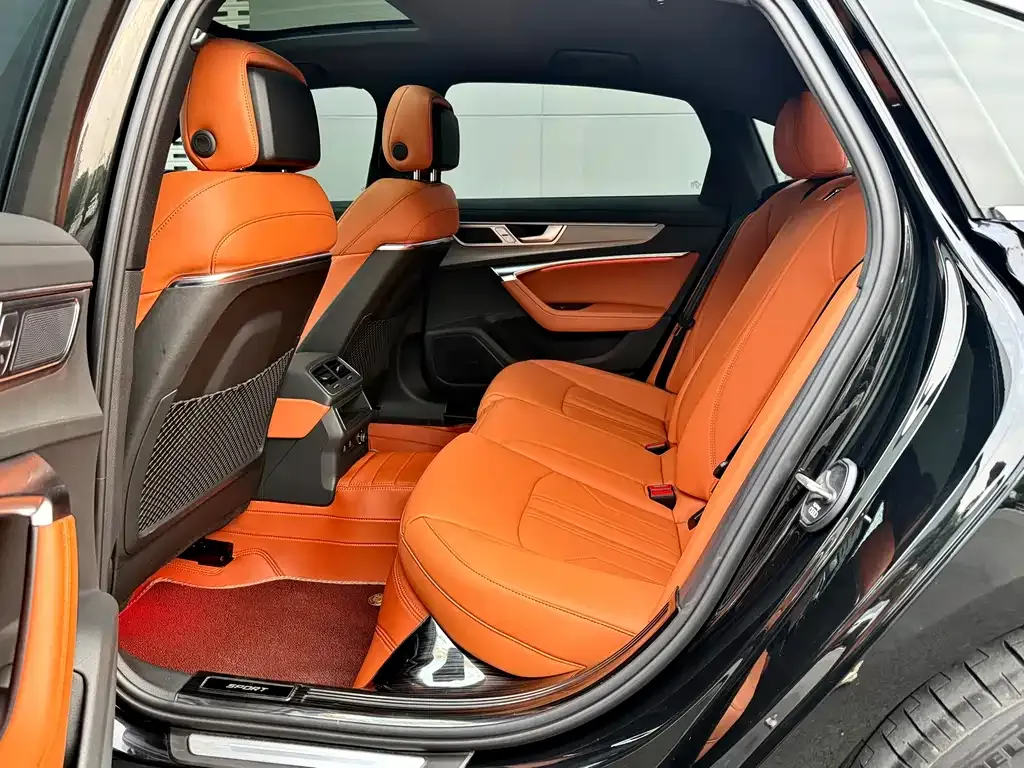 Audi A6L 2021 из CN, фото 6