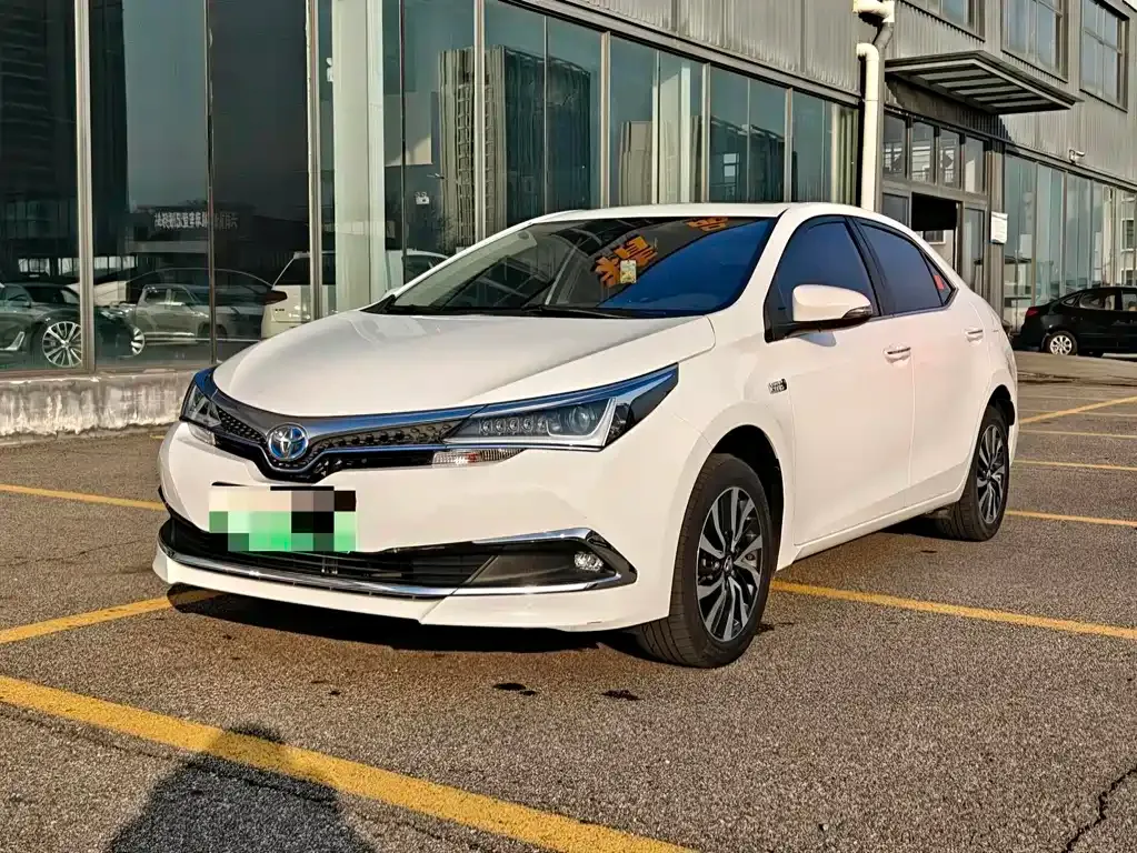 Toyota Corolla Hybrid 2022 из CN, фото 1