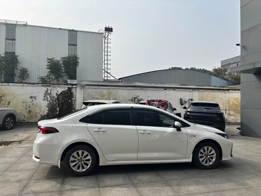Toyota Corolla 2024 из CN, фото 4