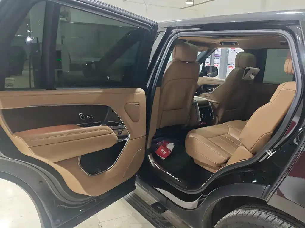Land Rover Range Rover 2024 из CN, фото 4