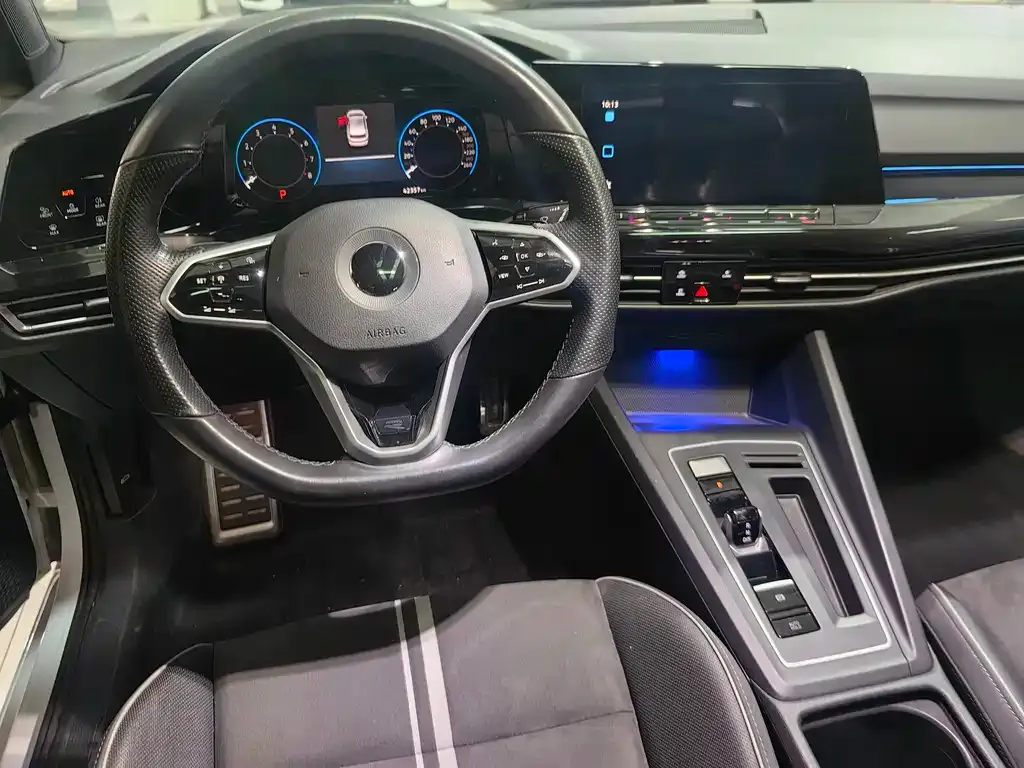 Volkswagen Golf 2021 из CN, фото 9