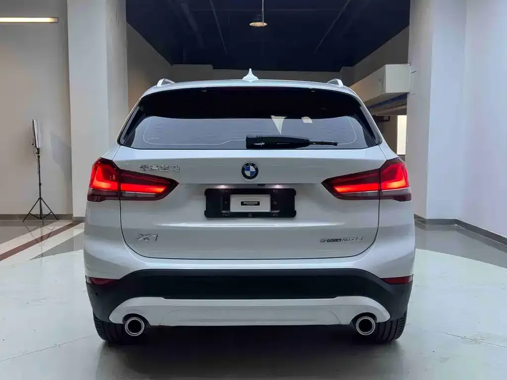 BMW X1 — фото 5