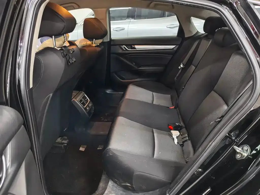 Honda Accord 2023 из CN, фото 6