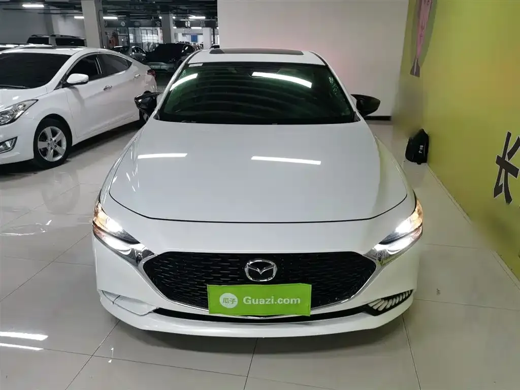 Mazda 3 Axela 2022 из CN, фото 2