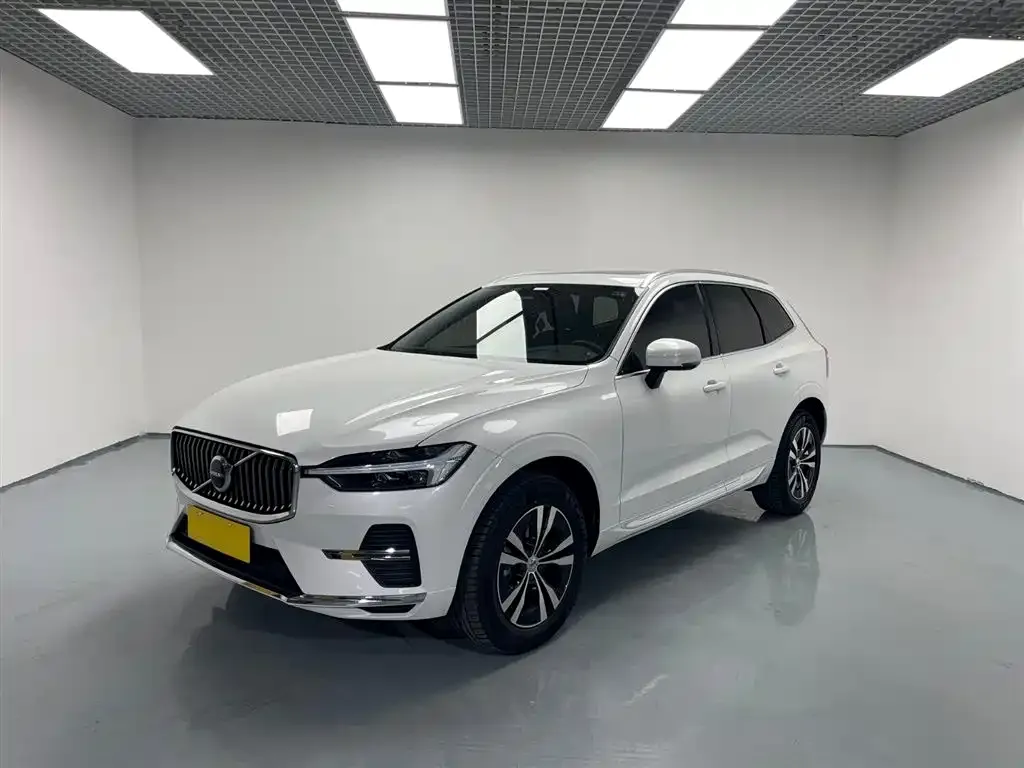 Volvo XC60 2022 из CN, фото 1