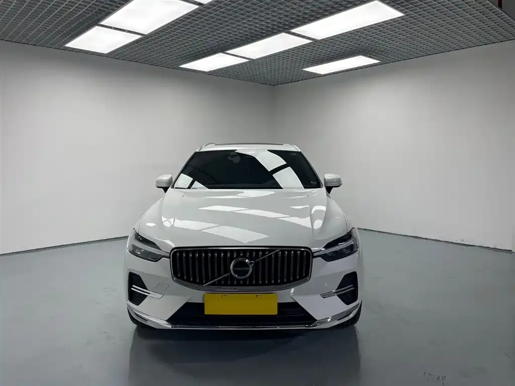 Volvo XC60 2022 из CN, фото 2