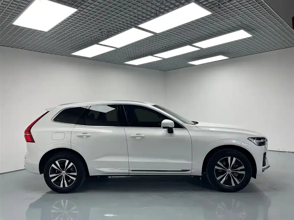 Volvo XC60 2022 из CN, фото 8