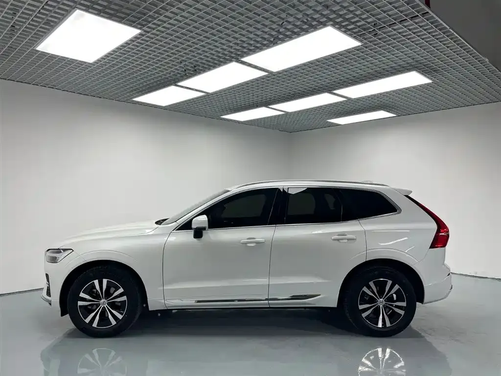 Volvo XC60 2022 из CN, фото 7