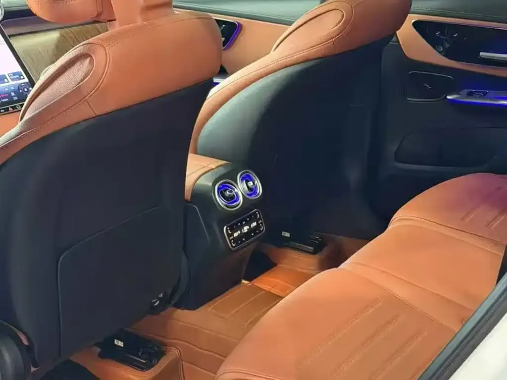 Mercedes-Benz GLC 2023 из CN, фото 2