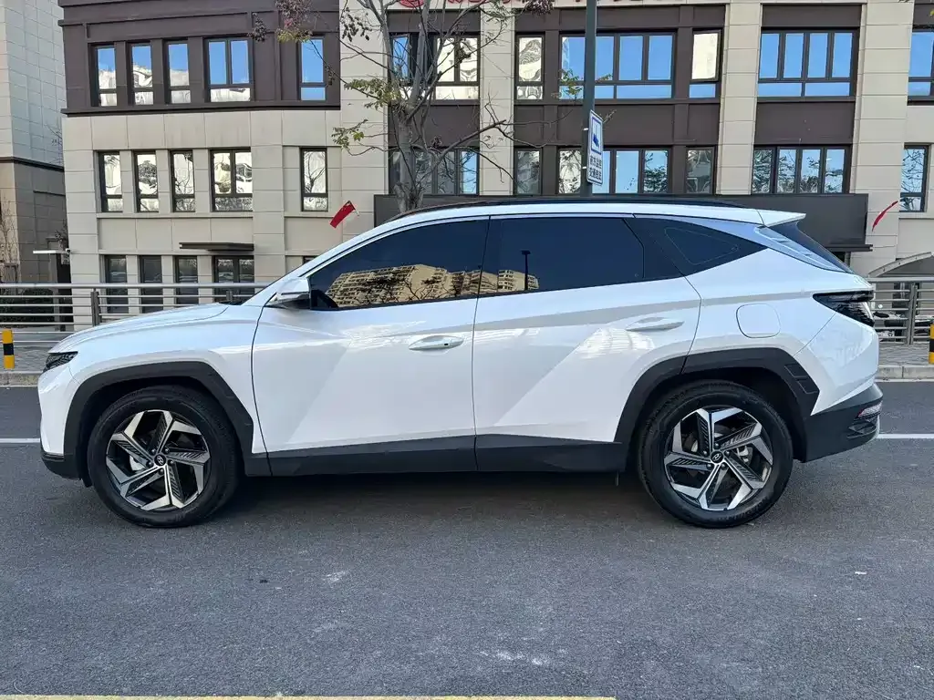Hyundai Tucson 2022 из CN, фото 3