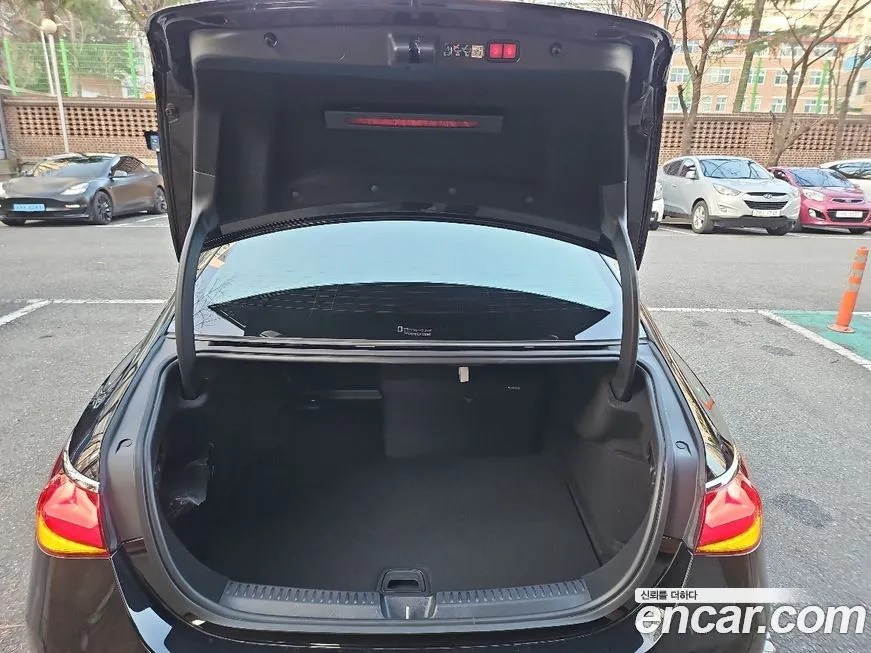 Mercedes-Benz E-Class 2025 из KR, фото 5