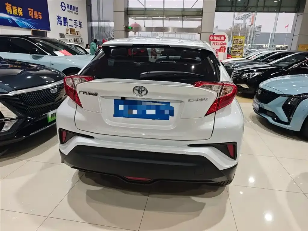 Toyota C-HR 2023 из CN, фото 5