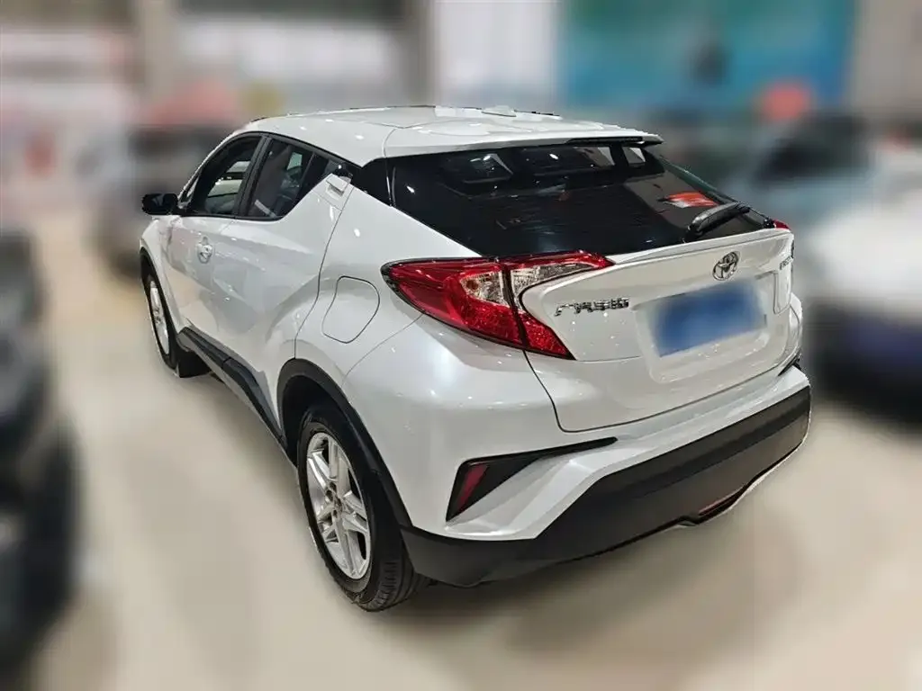 Toyota C-HR 2023 из CN, фото 10
