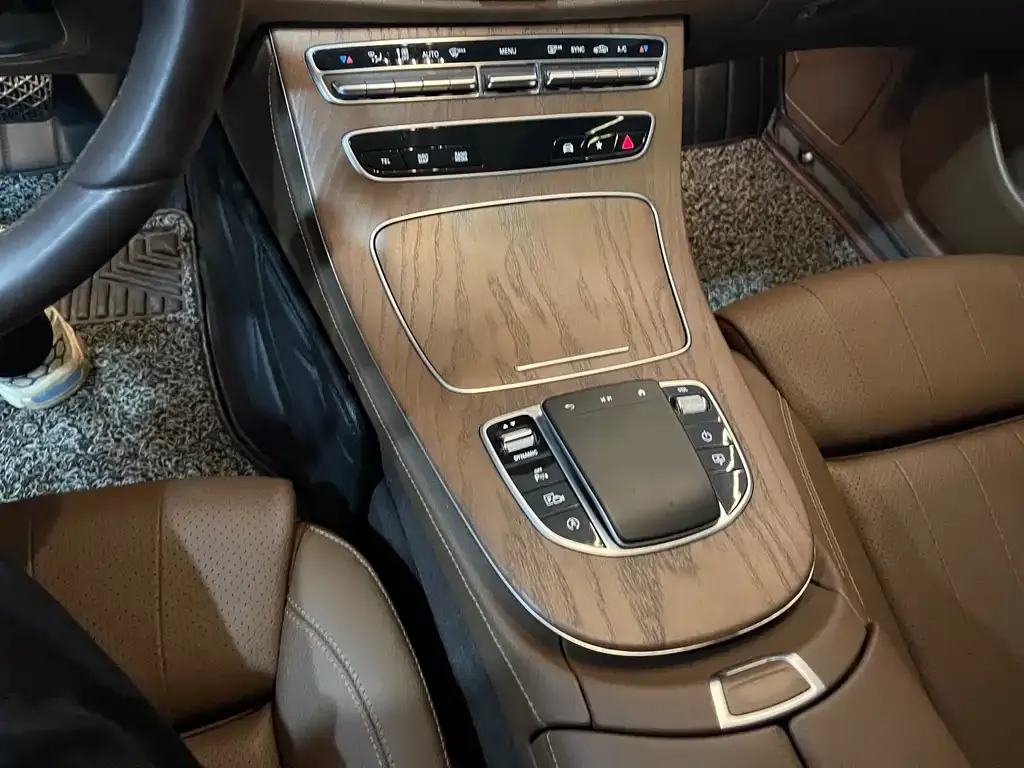 Mercedes-Benz E-Class 2022 из CN, фото 2