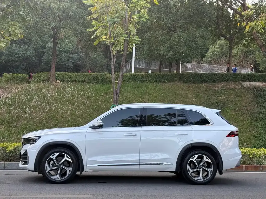 Geely Xingyue L — фото 10