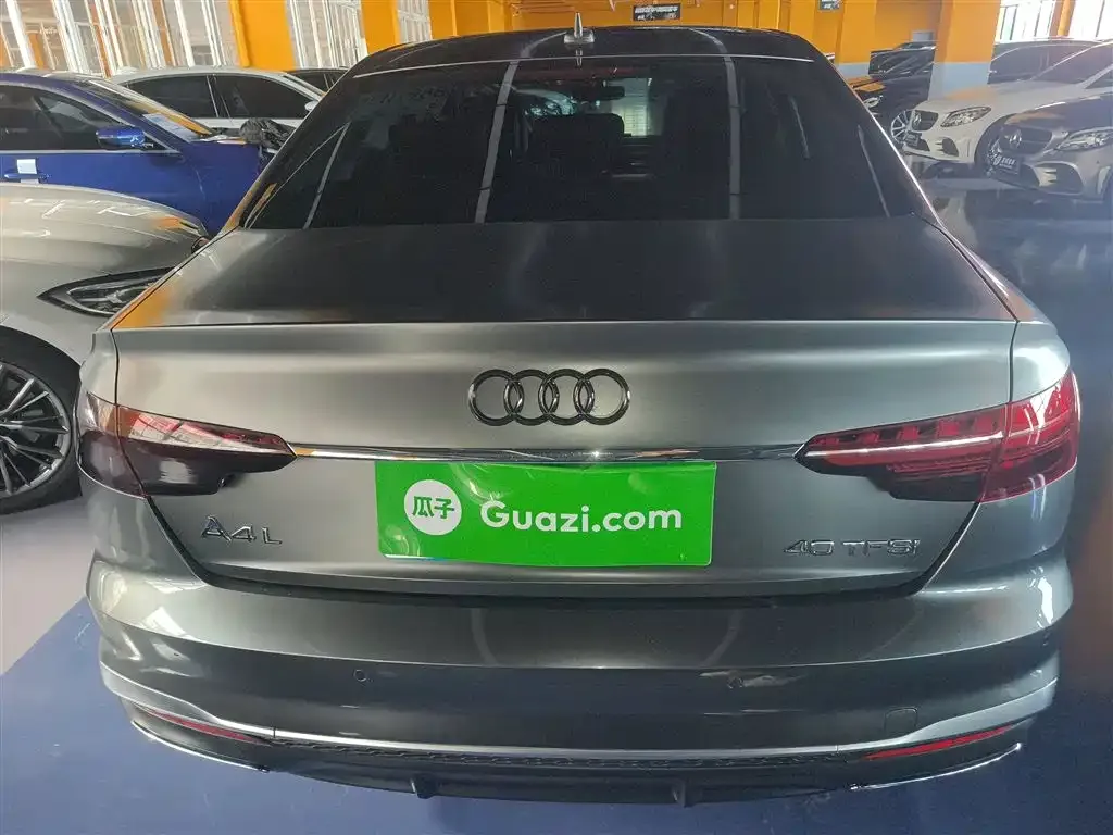 Audi A4L 2021 из CN, фото 6