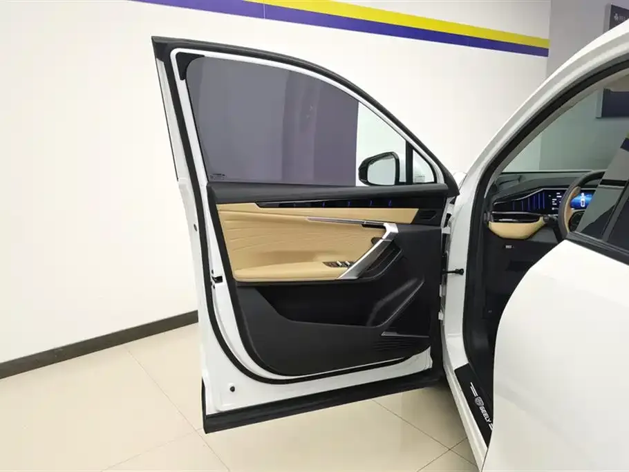 Geely Boyue L 2023 из CN, фото 4